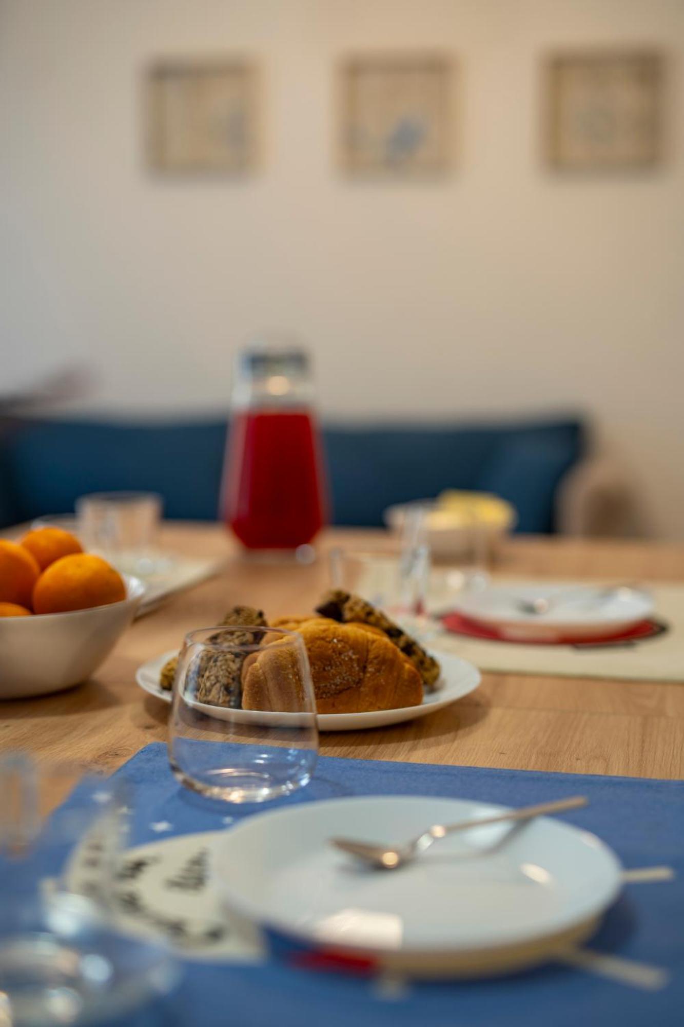 La Casa Dei Carta-New & Chic Apartment Lovere Bagian luar foto