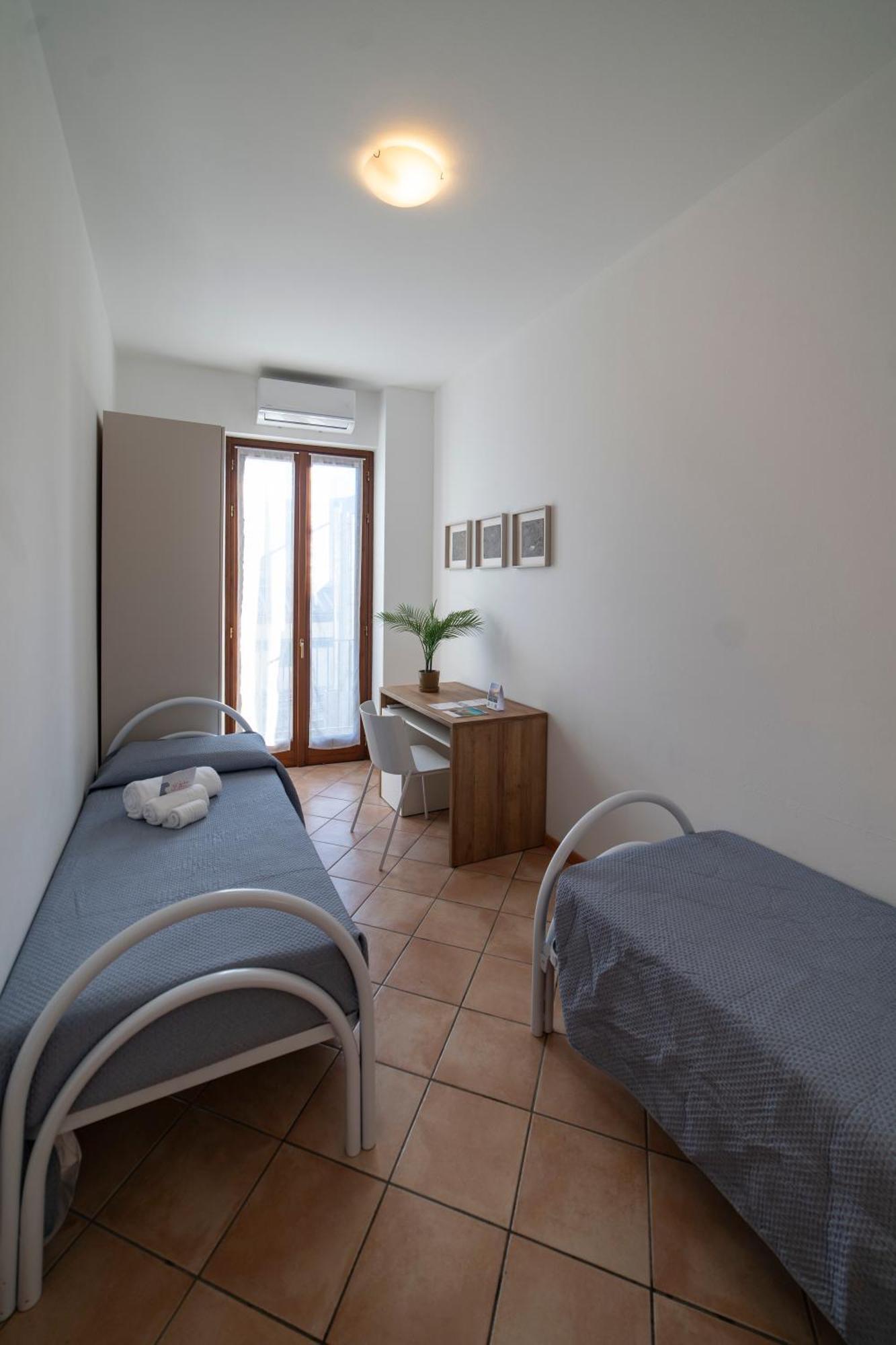 La Casa Dei Carta-New & Chic Apartment Lovere Bagian luar foto